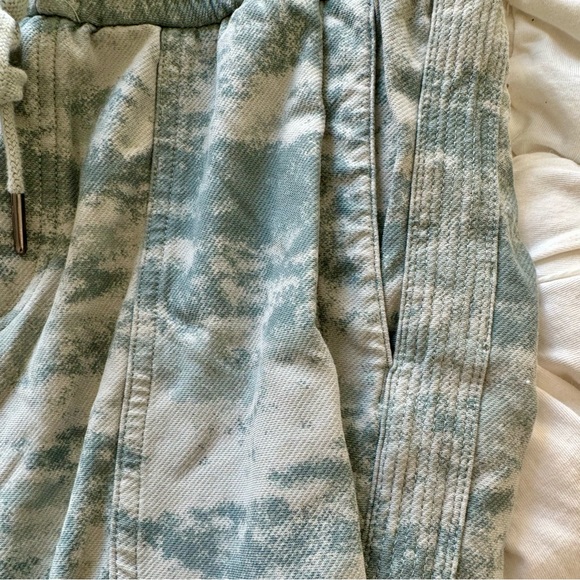 Athleta Farallon Camo Joggers Sweatpants - Size S - Picture 7 of 11